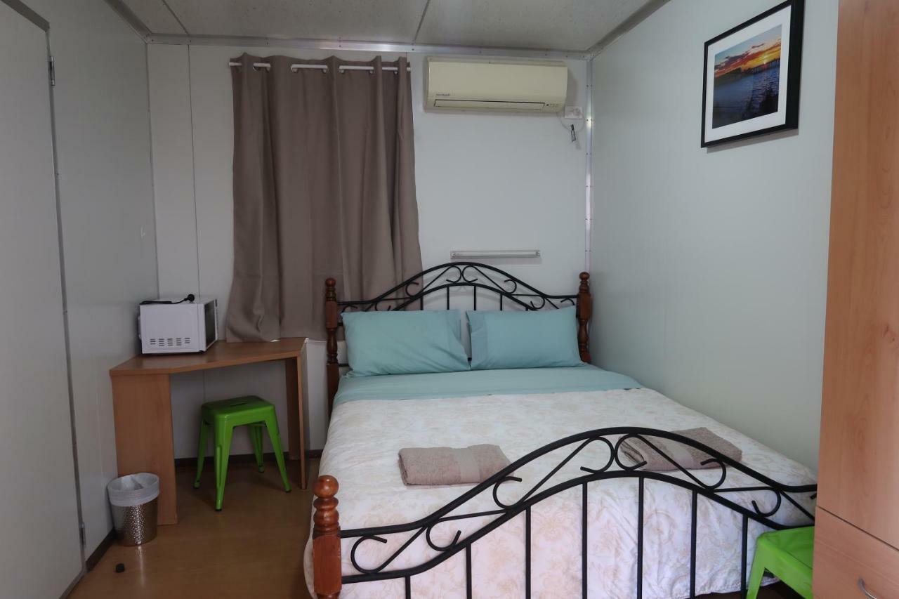 ديربي Mud Crab Motel المظهر الخارجي الصورة